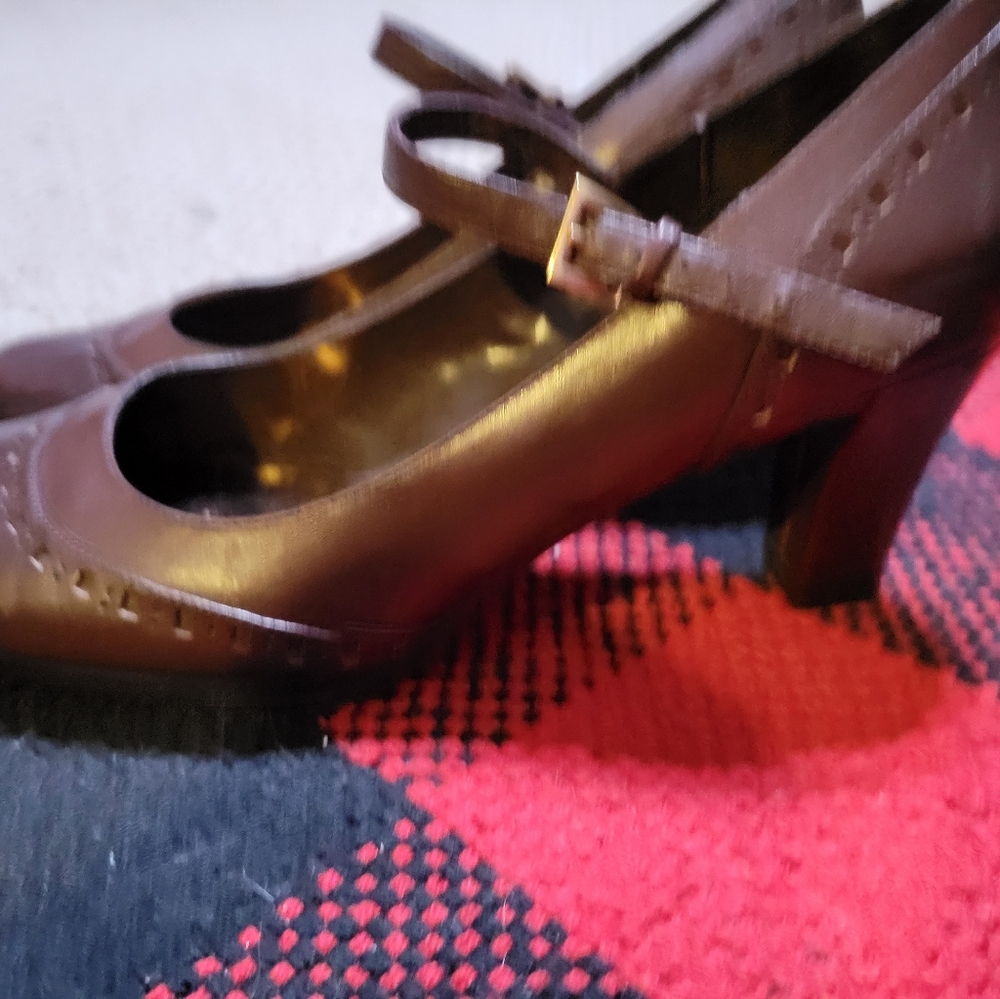 Etienne Aigner Nadine strap retro look heel size 7M - Picture 3 of 10